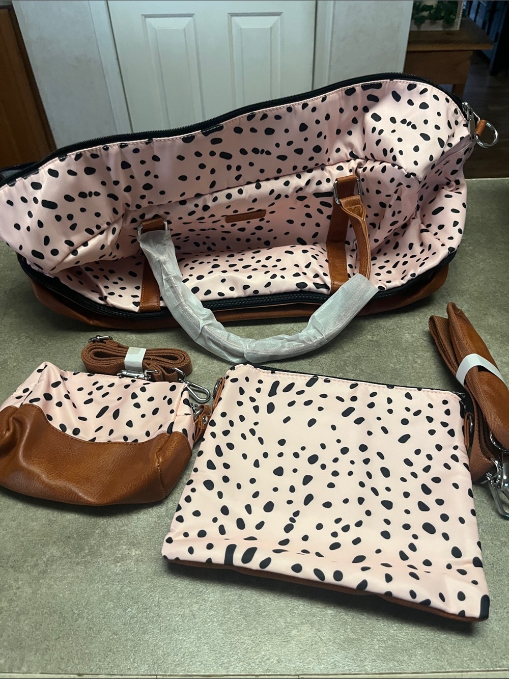 New 3 piece travel set
